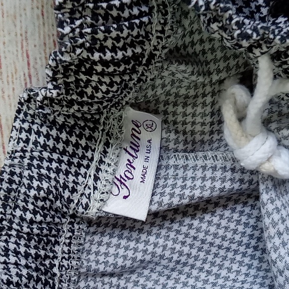 Houndstooth pull-on pants by Fortune, size XL - Picture 4 of 4